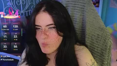 Snapshot of darksh1ne chatting on December 3, 6:54 am Shine online show from December 3, 6:54 am