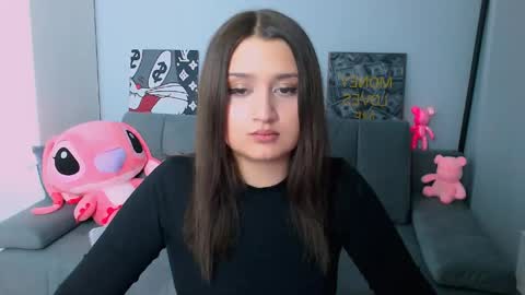 Amelie online show from April 13, 4:23 pm