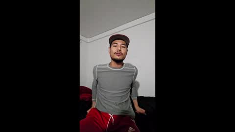 Snapshot of darkskies27 chatting on March 3, 9:26 am darkskies27 online show from March 3, 9:26 am