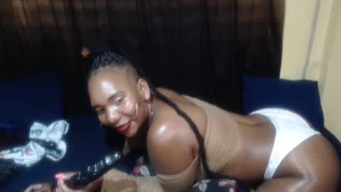 Darksultryxx30 online show from April 14, 2:06 am