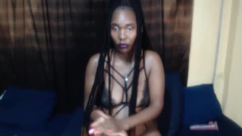 Darksultryxx30 online show from April 15, 2:24 pm