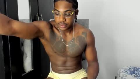 Snapshot of darktemp_ chatting on February 27, 10:59 am Darktemp online show from February 27, 10:59 am