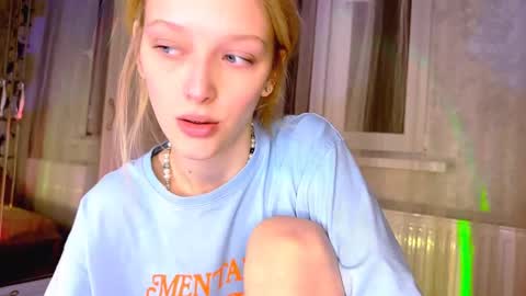 Snapshot of darlingdarinka chatting on March 4, 2:53 pm D online show from March 4, 2:53 pm