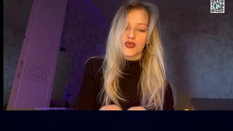 Snapshot of darlingdarinka chatting on September 30, 4:28 am D online show from September 30, 4:28 am