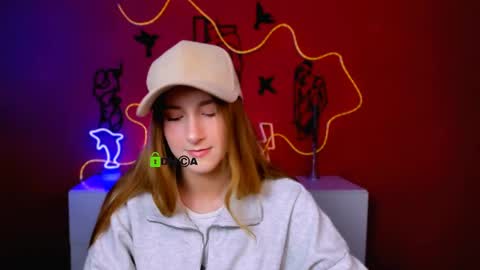 darly honey online show from April 15, 11:17 am