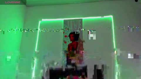 Darlyhooper online show from April 16, 9:39 pm