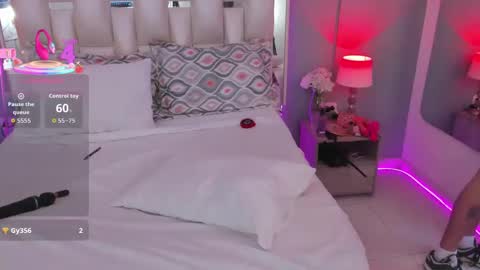 Snapshot of darlyn_tenderhot__ chatting on September 15, 4:18 pm darlyn_tenderhot__ online show from September 15, 4:18 pm