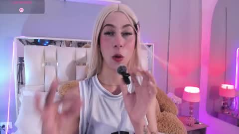 Snapshot of darlyn_tenderhot__ chatting on November 18, 9:19 pm darlyn_tenderhot__ online show from November 18, 9:19 pm