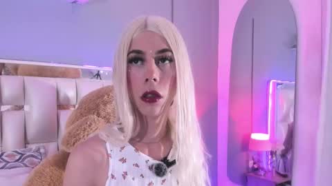 Snapshot of darlyn_tenderhot__ chatting on November 29, 11:41 pm darlyn_tenderhot__ online show from November 29, 11:41 pm