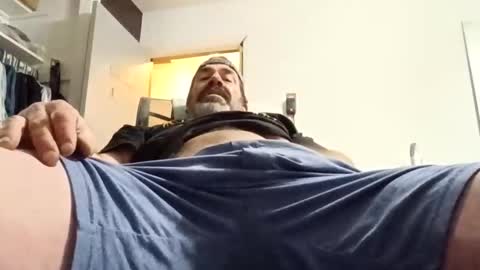 darmic online show from April 16, 8:59 am