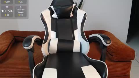 darrencolleen online show from March 14, 9:15 am