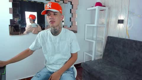 Snapshot of darwin_ggh chatting on November 9, 6:55 am darwin_ggh online show from November 9, 6:55 am