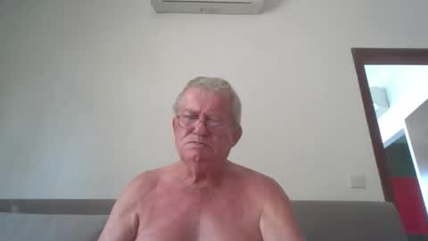 darwincock online show from April 18, 5:00 am