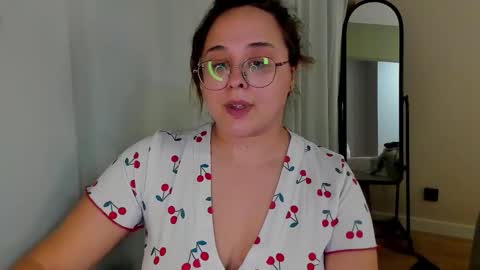 Snapshot of dashaprivet chatting on November 30, 11:47 am dashaprivet online show from November 30, 11:47 am