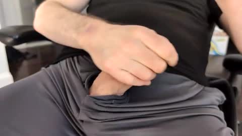 Snapshot of databass chatting on January 28, 4:19 pm databass online show from January 28, 4:19 pm