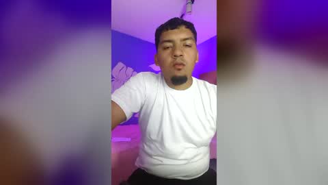 Snapshot of dav1d_xxx chatting on June 19, 1:43 am David online show from June 19, 1:43 am