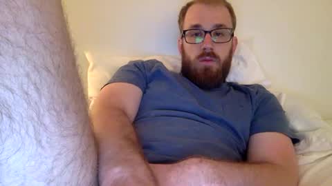 Snapshot of dav_luv4u chatting on September 20, 2:01 am dav_luv4u online show from September 20, 2:01 am