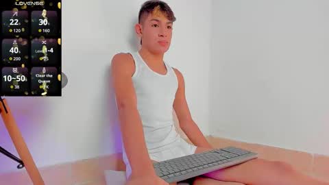 Snapshot of dav_nagel chatting on October 5, 12:20 am angel online show from October 5, 12:20 am
