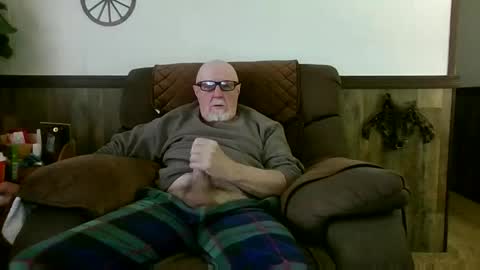 Snapshot of dave571960 chatting on May 31, 10:55 am dave571960 online show from May 31, 10:55 am