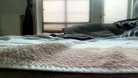 Snapshot of dave76b chatting on February 16, 3:27 pm dave76b online show from February 16, 3:27 pm