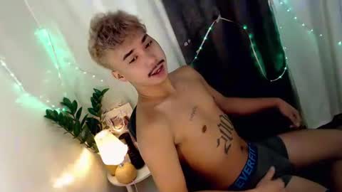 DAVE online show from April 9, 12:54 am