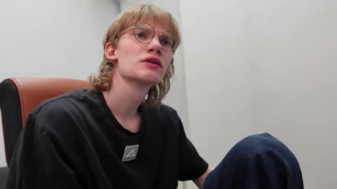 DAVE REDMOND online show from April 16, 1:23 pm