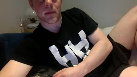 daveb709709709 online show from April 1, 2:12 am