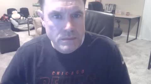 Snapshot of daved14u chatting on January 19, 6:39 am daved14u online show from January 19, 6:39 am