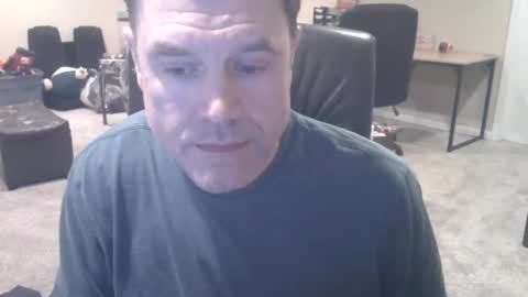 Snapshot of daved14u chatting on February 9, 7:12 am daved14u online show from February 9, 7:12 am