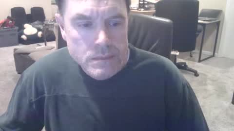 Snapshot of daved14u chatting on March 19, 5:44 am daved14u online show from March 19, 5:44 am