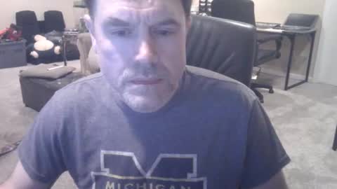 Snapshot of daved14u chatting on March 22, 6:28 am daved14u online show from March 22, 6:28 am