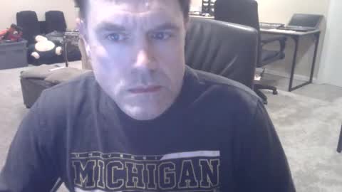 Snapshot of daved14u chatting on March 23, 5:22 am daved14u online show from March 23, 5:22 am