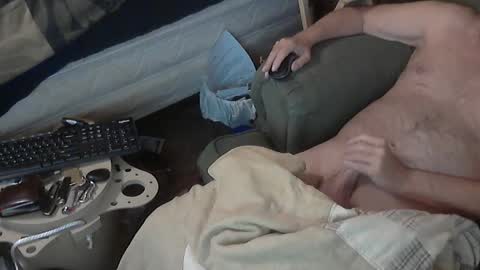 Snapshot of daveinbama chatting on January 2, 5:35 am daveinbama online show from January 2, 5:35 am