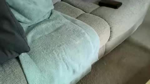 Snapshot of davesmiff1 chatting on October 27, 2:10 pm davesmiff1 online show from October 27, 2:10 pm