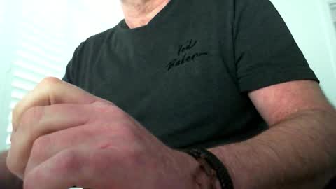 davesu12345 online show from January 8, 9:33 am