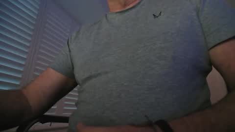 davesu12345 online show from March 8, 5:39 pm