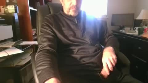 Snapshot of davethebooky chatting on December 13, 9:20 pm Dave online show from December 13, 9:20 pm