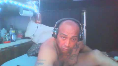 Snapshot of david69992347976413 chatting on March 26, 8:09 am David Berry online show from March 26, 8:09 am