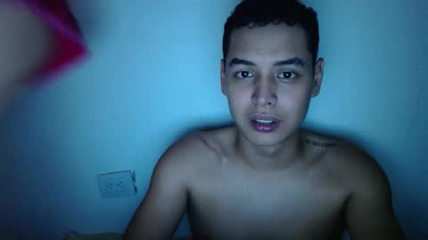 david_20041976 online show from March 3, 3:01 am