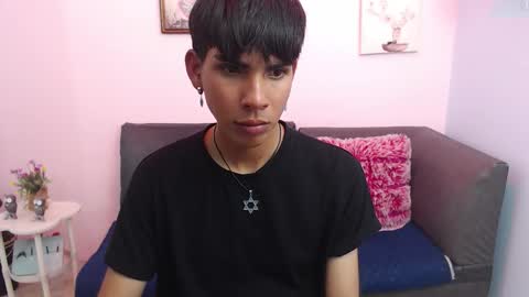 Snapshot of david_925_ chatting on September 23, 4:15 am David online show from September 23, 4:15 am