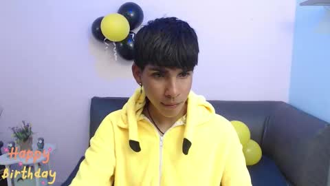 Snapshot of david_925_ chatting on September 25, 5:22 am David online show from September 25, 5:22 am