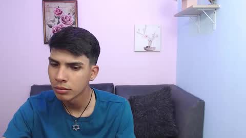 Snapshot of david_925_ chatting on October 10, 3:49 am David online show from October 10, 3:49 am