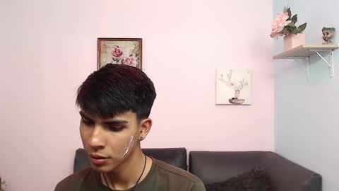 Snapshot of david_925_ chatting on October 14, 4:57 am David online show from October 14, 4:57 am