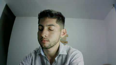 Snapshot of david_asturias chatting on December 11, 1:37 am David Asturias online show from December 11, 1:37 am