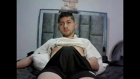 Snapshot of david_asturias chatting on December 29, 7:06 am David Asturias online show from December 29, 7:06 am