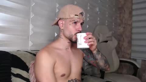 David col11 online show from November 18, 2:28 am