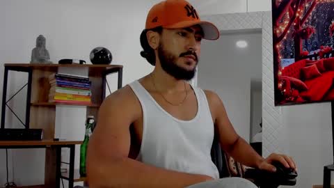 Snapshot of david_johnson372 chatting on December 18, 2:06 pm Hey im David that loves to explore and speak their fantasies. Very open talktative and nice. Feel free to chat with me online show from December 18, 2:06 pm