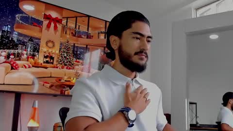 Snapshot of david_johnson372 chatting on December 21, 1:42 pm Hey im David that loves to explore and speak their fantasies. Very open talktative and nice. Feel free to chat with me online show from December 21, 1:42 pm