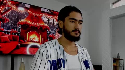 Snapshot of david_johnson372 chatting on December 25, 12:05 pm Hey im David that loves to explore and speak their fantasies. Very open talktative and nice. Feel free to chat with me online show from December 25, 12:05 pm