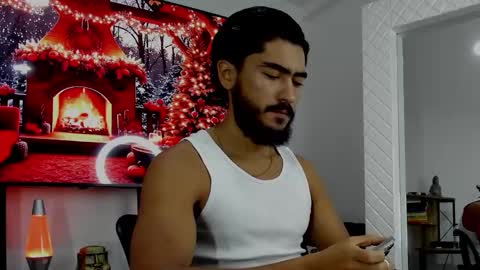 Snapshot of david_johnson372 chatting on December 26, 11:21 am Hey im David that loves to explore and speak their fantasies. Very open talktative and nice. Feel free to chat with me online show from December 26, 11:21 am